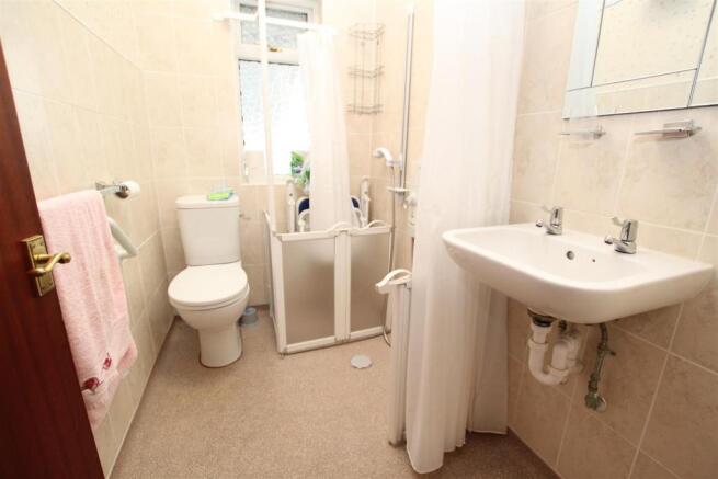 woodcotav30bath.jpg