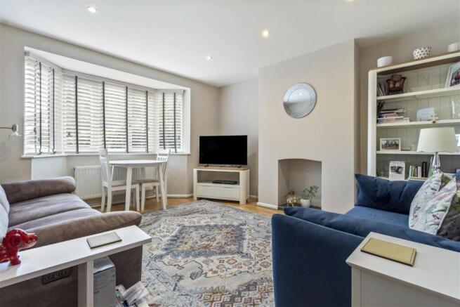 71 Loxwood Avenue-001.jpg