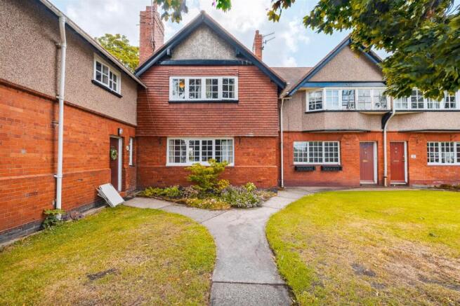 36 Circular Dr-49.jpg