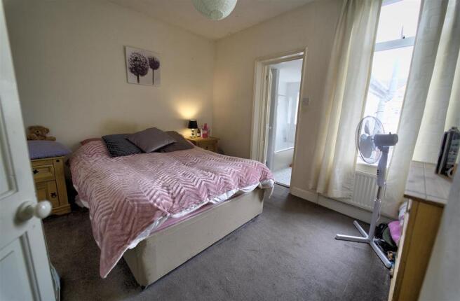 Bedroom .jpg