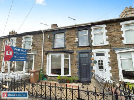 35, Brynavon Terrace, Hengoed CF82 7NA