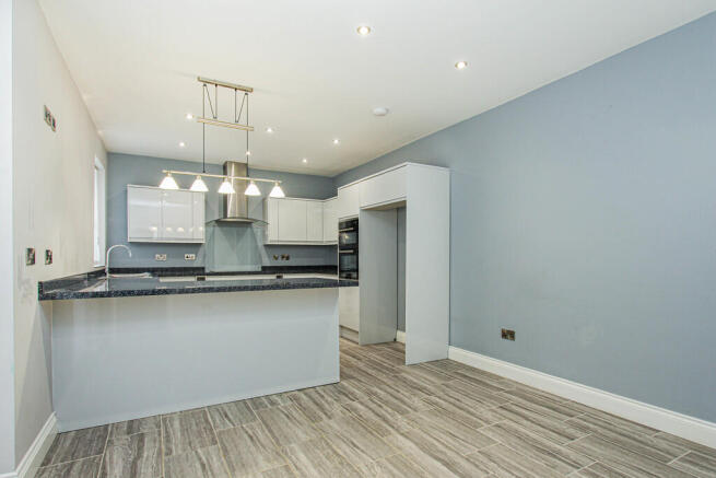 Kitchen/Breakfast...