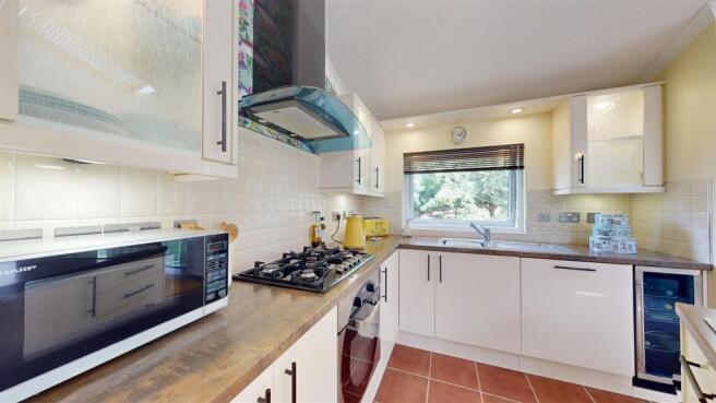 3 bed Park Home for sale Image 10