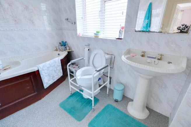 Photo 9