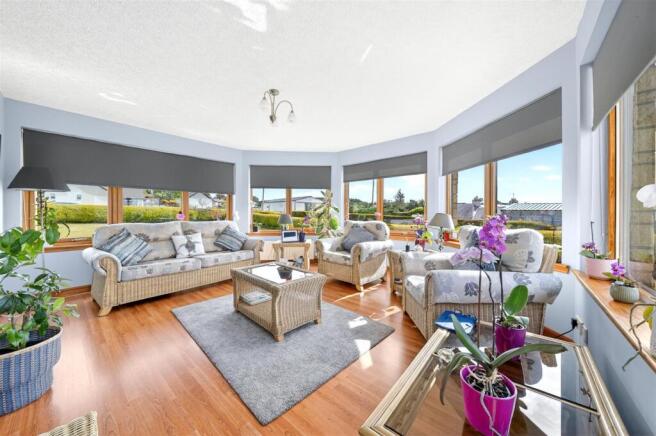 9-Sunroom-bright-natural-light.jpg