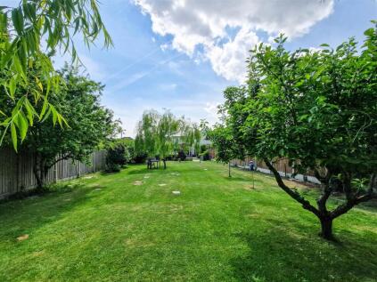 Mount Avenue, Hockley