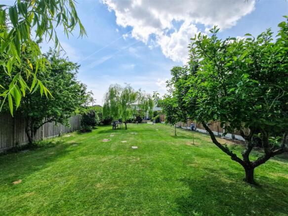 Stunning 150ft garden