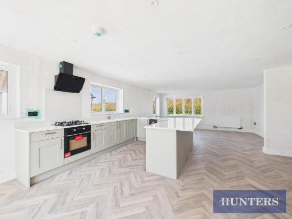 4 bed Detached for sale Image 7