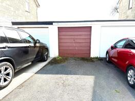 22, Barn Close, Frome BA11 4ER