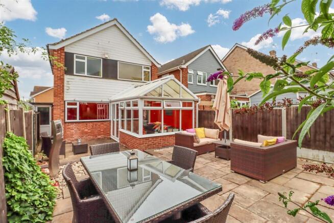 Burne Avenue, Wickford photo 2