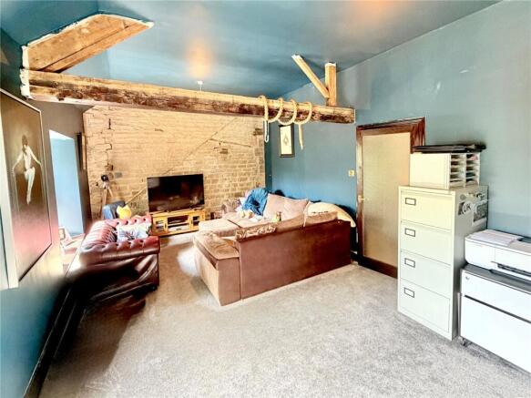 2 bed Flat for sale Image 4