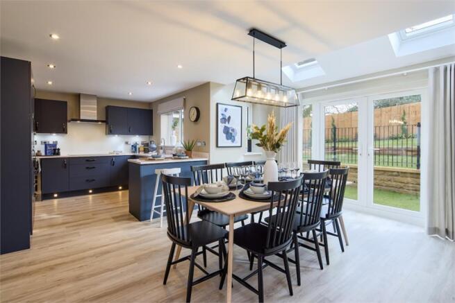 5 bed Detached for sale Image 5