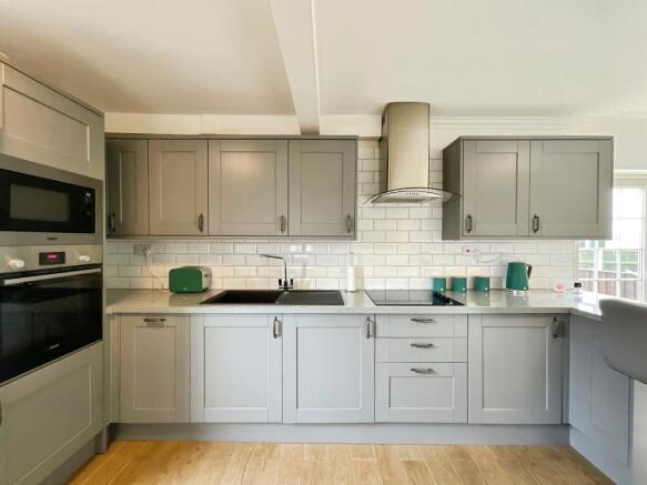 3 bed Semi-Detached for sale Image 5