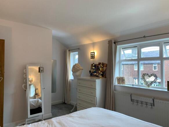 Bedroom 1.jpg