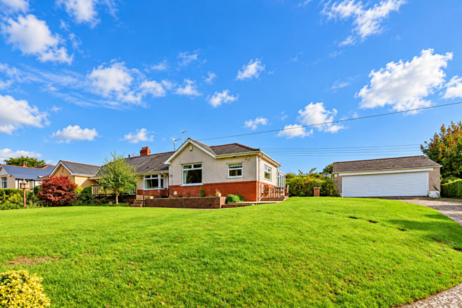 3-bed detached on Park View Bungalows, Penmaen, Blackwood, £325,000