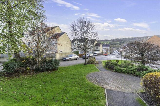 2 bed Apartment for sale Image 12