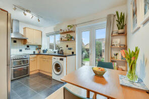 14, Cook Place, Springfield, Chelmsford CM2 6TW