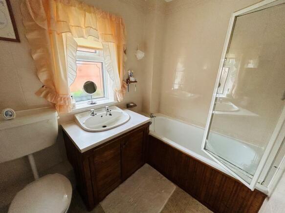 Bathroom.JPEG