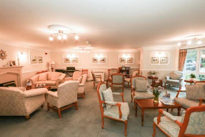 RESIDENTS LOUNGE