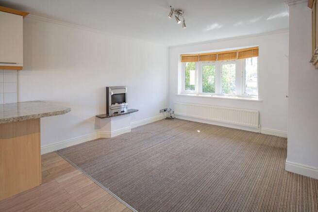 4 bed Detached for sale Image 6