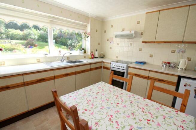 KITCHEN EXTRA.JPG