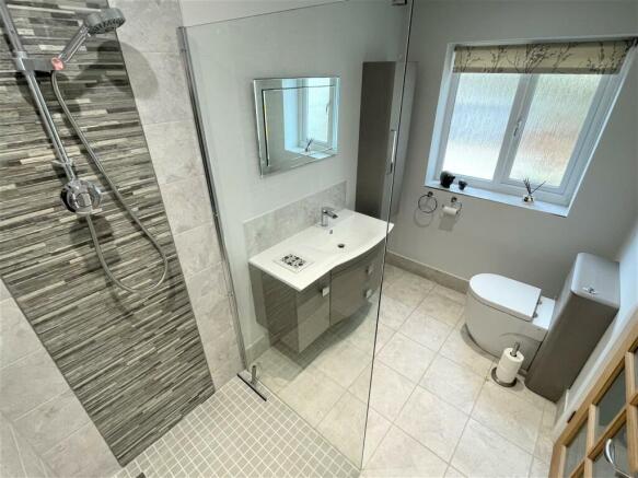 En Suite Shower Room
