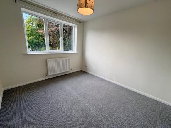1 bed Apartment to rent Image 5