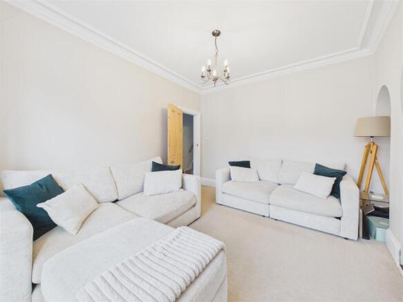 3 bed Terraced for sale Image 4