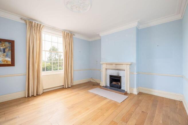 4 bed Detached for sale Image 4