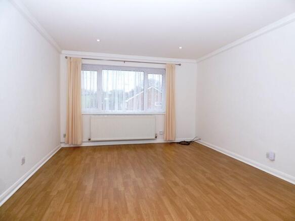 Milton Close, Lounge