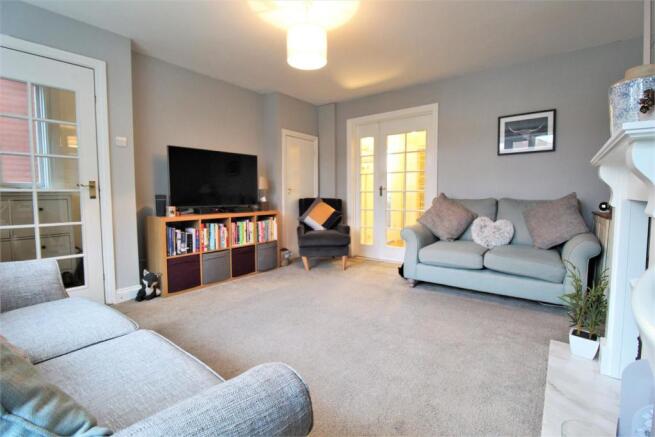 Living room 2.jpg