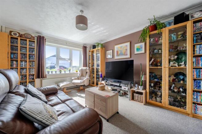 Plover Sitting Room bl..jpg