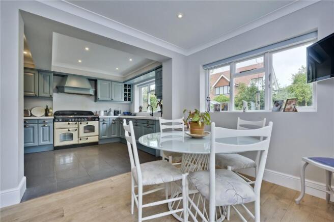 Kitchen/ Breakfast