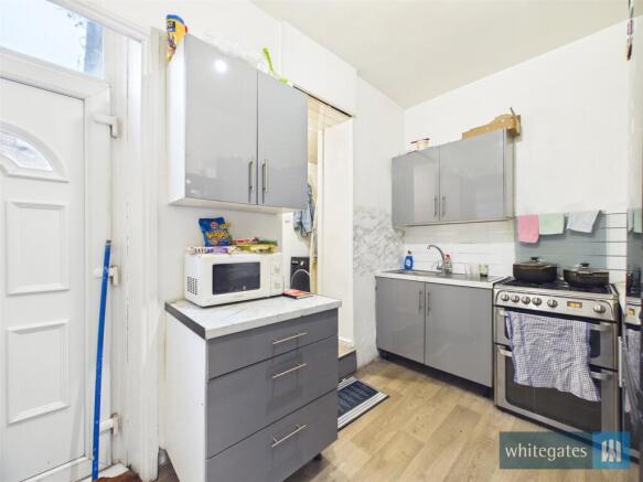 3 bed Terraced for sale Image 4