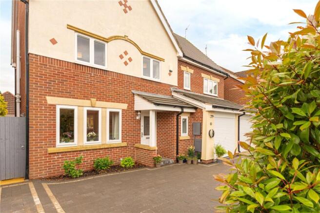 Hedge To Front