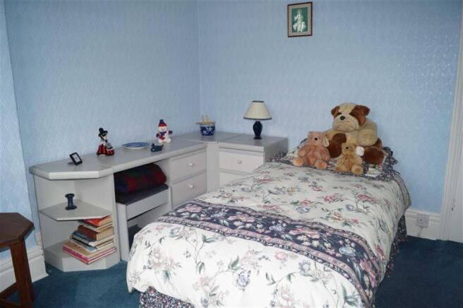 BEDROOM 1 (FRONT)