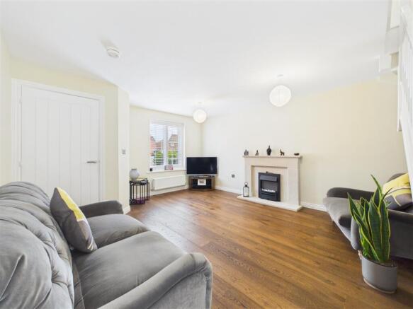 Chedworth Close, Stratford-Upon-Avon photo 4