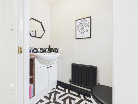 3 bed Semi-Detached for sale Image 7