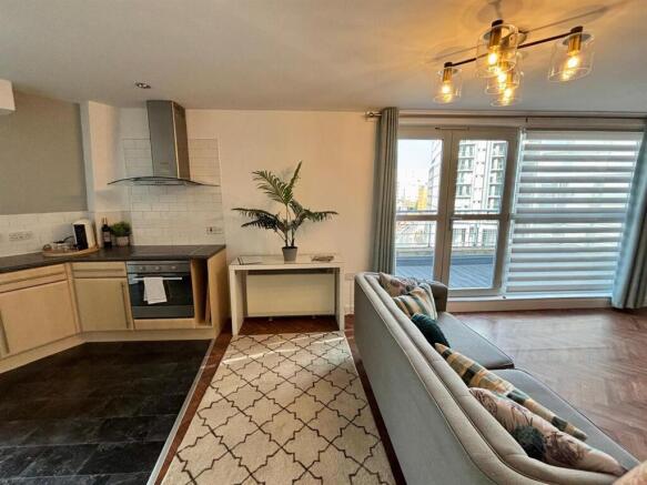 Lounge / Kitchen