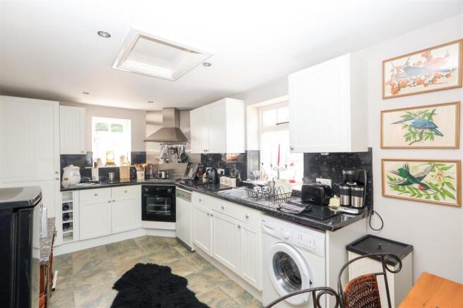 2 bed Detached for sale Image 10