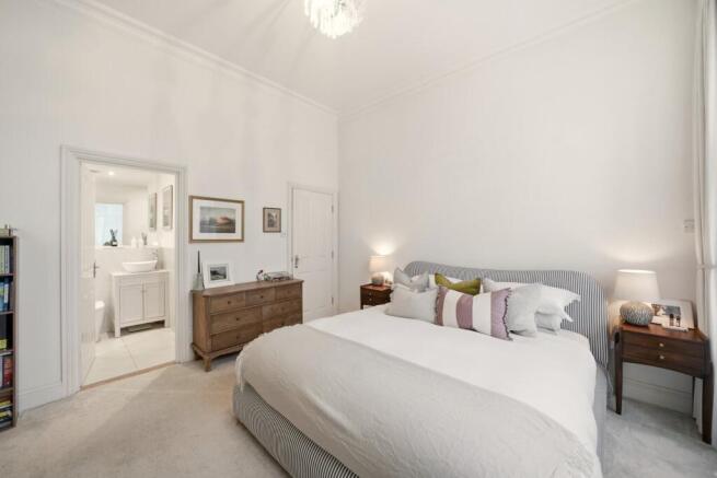 1 bed Apartment for sale Image 11