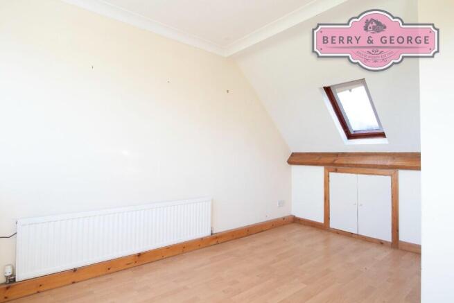 BEDROOM/ OFFICE