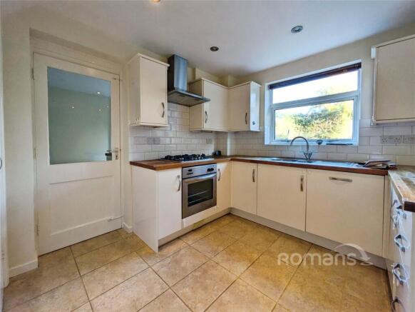 Radstock Lane, Earley, Reading photo 4