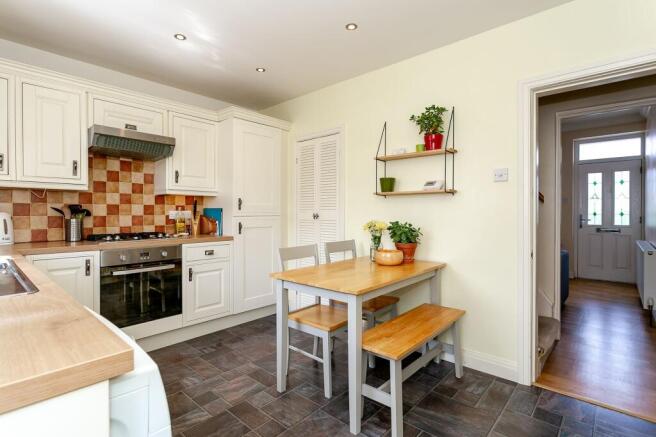 2 bed Terraced for sale Image 8