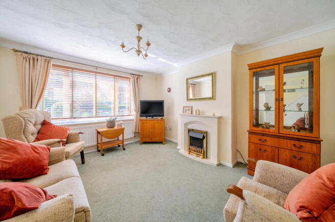 1358112-15-68d3e4...