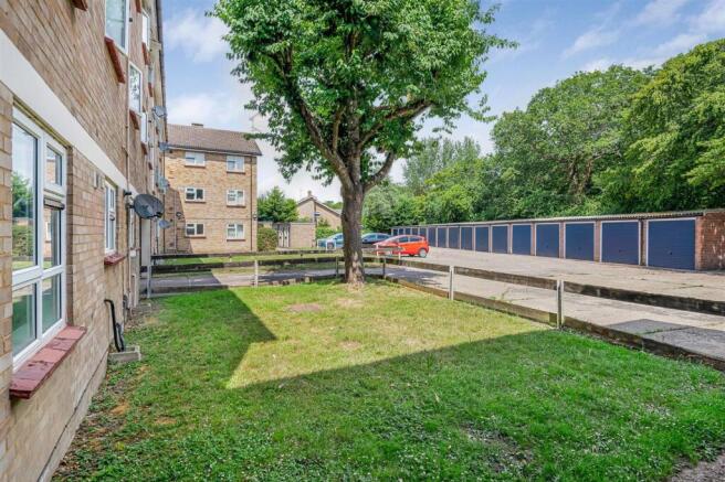 Harrington Court, Hertford Heath, SG13 photo 2
