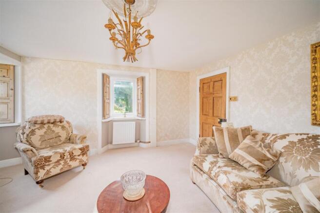 Lochmill Cottage Kirriemuir-3.JPG