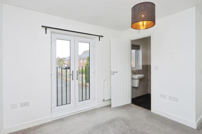 3 bed Semi-Detached for sale Image 11