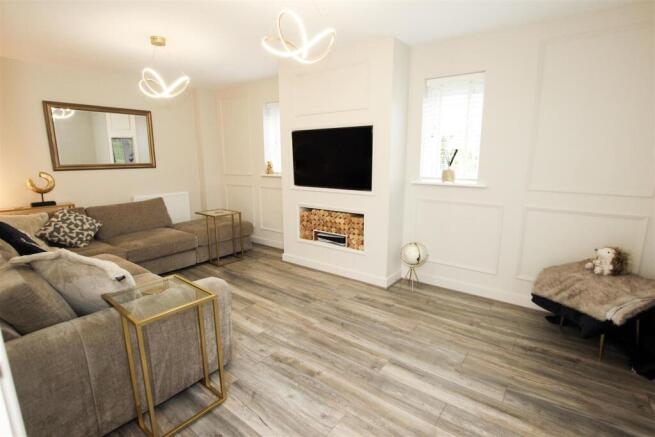 FRONT FACING LIVING ROOM