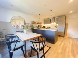 3, Spring Close, Heathfield TN21 0FZ